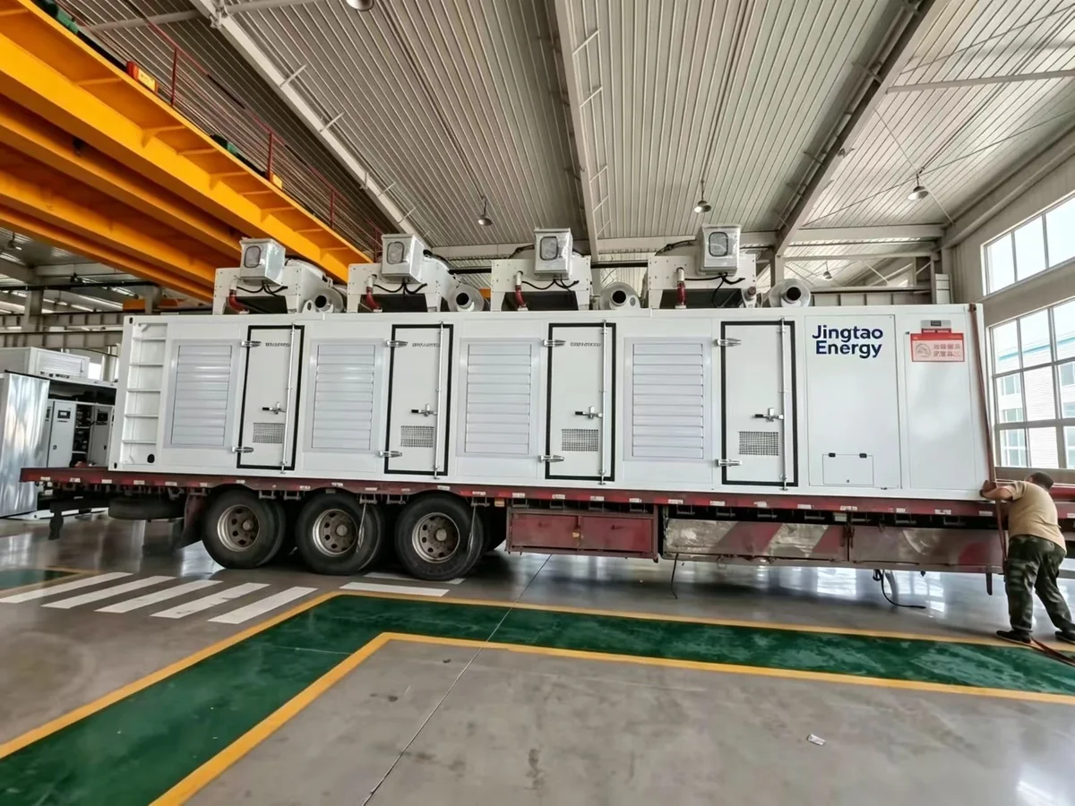Side view of a four-engine containerised gas generator module with rooftop radiators